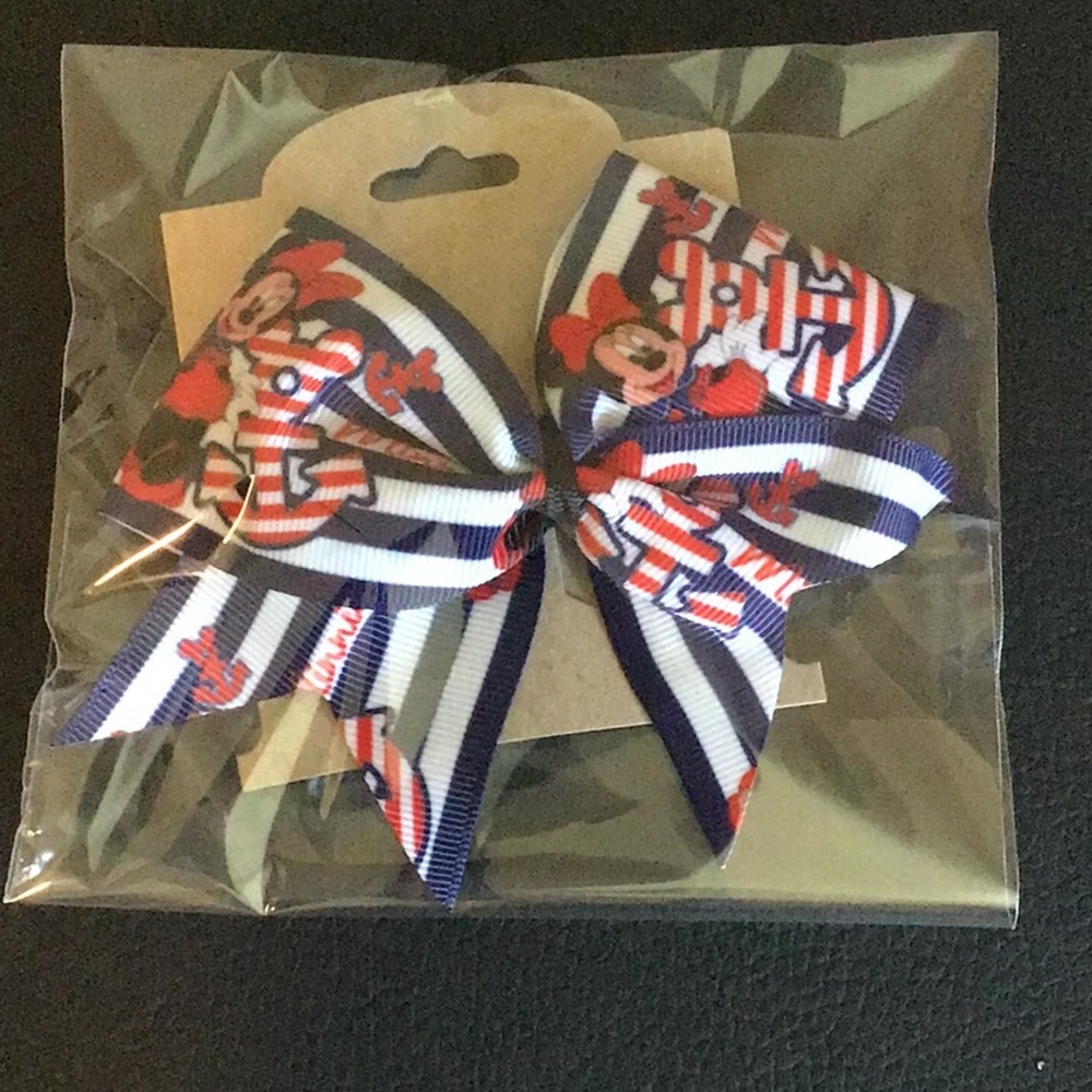Handmade Minnie Mouse Cruise Ship Hair Bow - Picture 9 of 9
